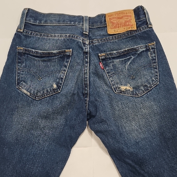 Levi's women's Dustressed Ripped Blue Wash Skinny Jeans - Picture 3 of 6